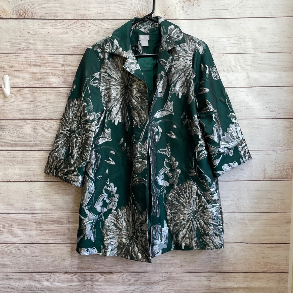 CHICOS TRAVELERS COLLECTION GREEN AND SILVER FLORAL JACQUARD FOILED JACKET‎